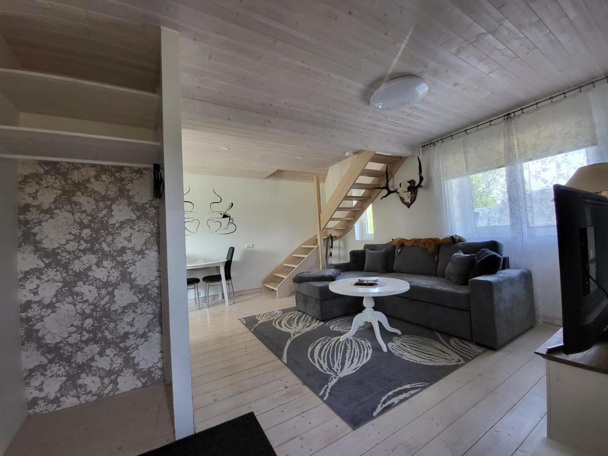 Kaldeni Majutus Holiday home *